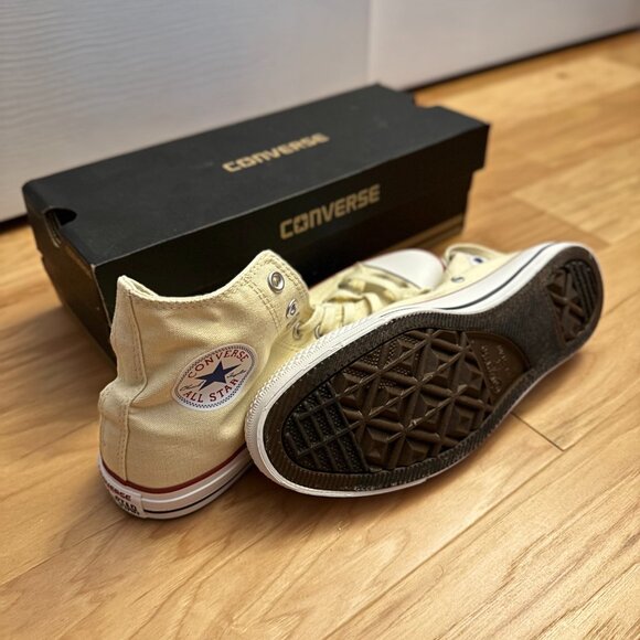 Men’s Converse Hightop - Cream color - Shoe size 8 - Picture 1 of 5